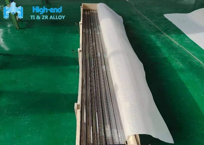 Diâmetro puro de superfície 6.0mm do fio de soldadura do titânio da categoria 5 6Al4V ASTM B348 do si da lavagem ácida
